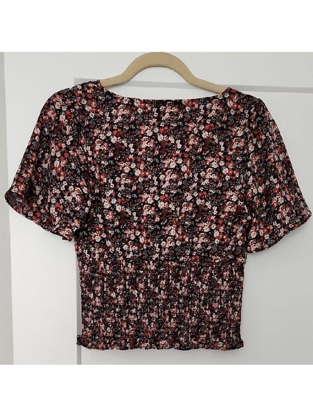 Floral Smocked Women's Top - Picture 6 of 8